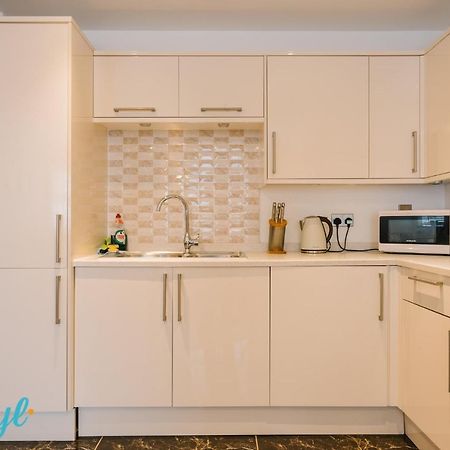 The Flat 2 By Sheryl - Stone Throw To Northampton Gen Hosp & Town Centre Apartment Bagian luar foto